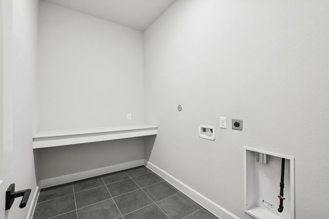 11811 Bush Tail Court, Mont Belvieu, TX 77523