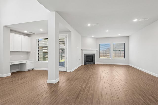 11811 Bush Tail Court, Mont Belvieu, TX 77523