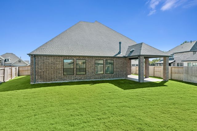 11811 Bush Tail Court, Mont Belvieu, TX 77523