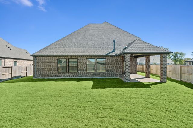11811 Bush Tail Court, Mont Belvieu, TX 77523
