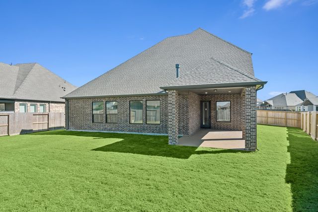 11811 Bush Tail Court, Mont Belvieu, TX 77523