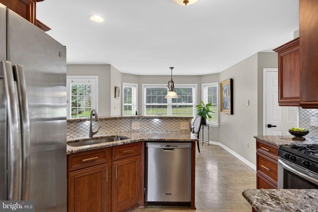 7 MARQUIS CT, Lititz, PA 17543