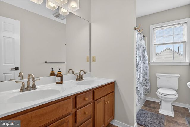 7 MARQUIS CT, Lititz, PA 17543