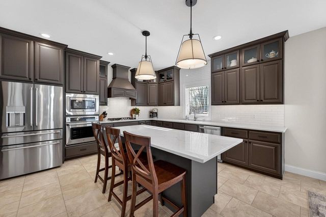 2014 Cardinal Way, Waunakee, WI 53597