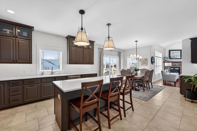 2014 Cardinal Way, Waunakee, WI 53597