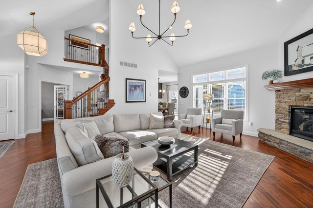 2014 Cardinal Way, Waunakee, WI 53597