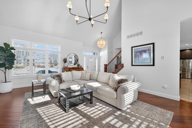 2014 Cardinal Way, Waunakee, WI 53597