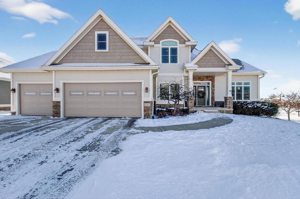 2014 Cardinal Way, Waunakee, WI 53597