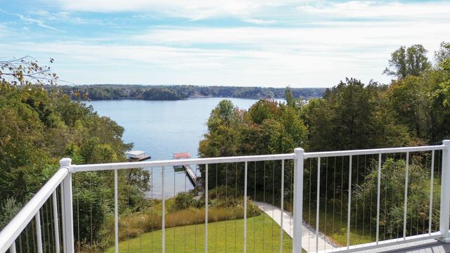 1601 Damron Rd, Estill Springs, TN 37330