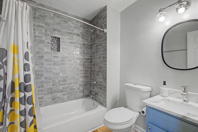 1601 Damron Rd, Estill Springs, TN 37330