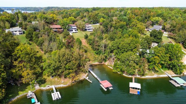 1601 Damron Rd, Estill Springs, TN 37330