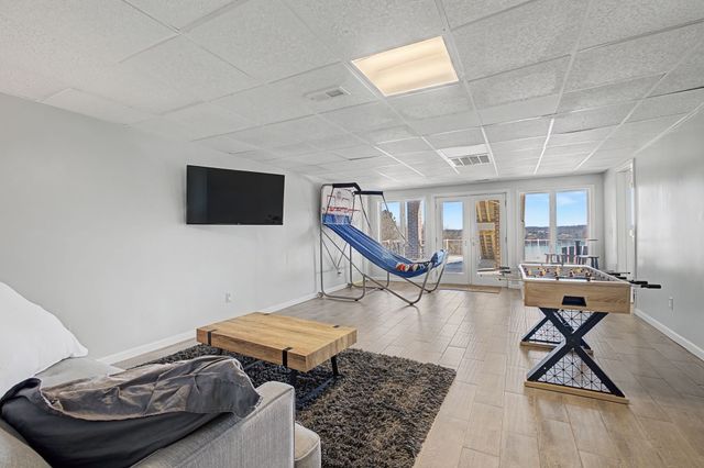 1601 Damron Rd, Estill Springs, TN 37330