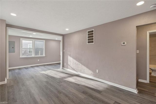 1809 Roanoke AVE, Newport News, VA 23601