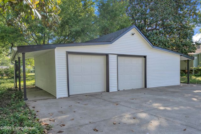 1813 Rockford Ln, Louisville, KY 40216