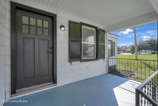 1813 Rockford Ln, Louisville, KY 40216