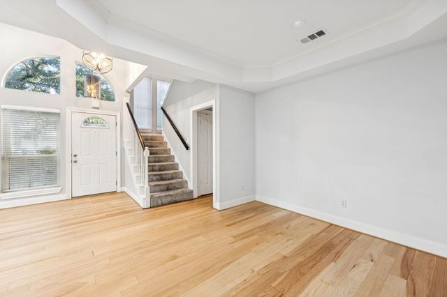 220 E 8th Street, Houston, TX 77007