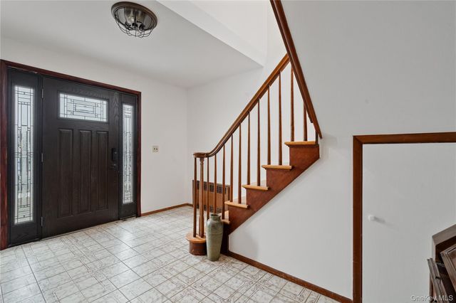 179 California Place N, Island Park, NY 11558