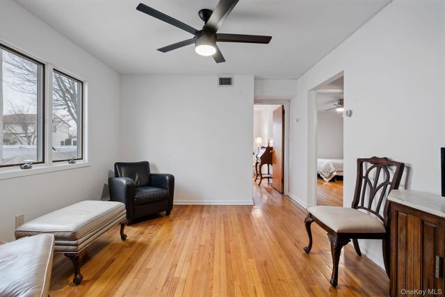 179 California Place N, Island Park, NY 11558