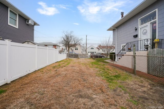 179 California Place N, Island Park, NY 11558