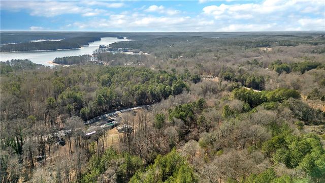 1102 Bay Drive, Fair Play, SC 29643
