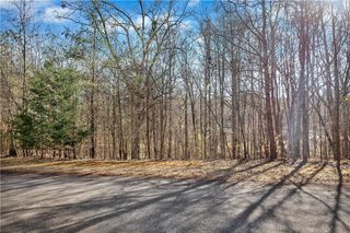 1102 Bay Drive, Fair Play, SC 29643