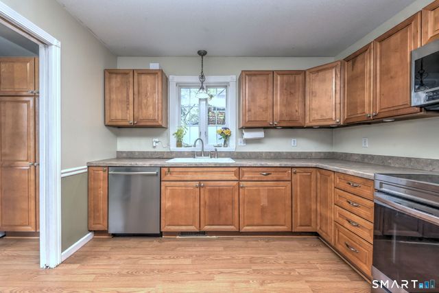94 Hosier Road, Plymouth, CT 06782
