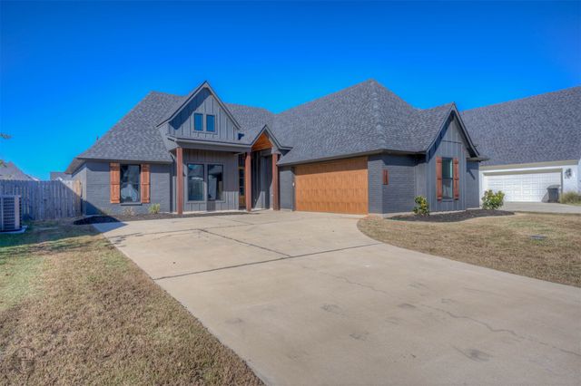 703 Julesburg Lane, Benton, LA 71006