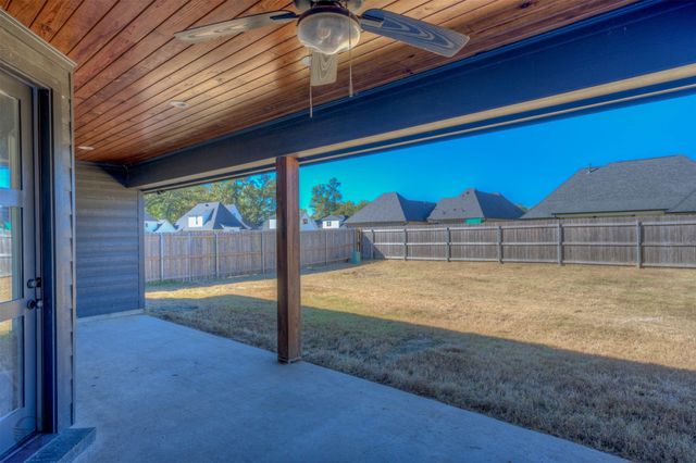 703 Julesburg Lane, Benton, LA 71006
