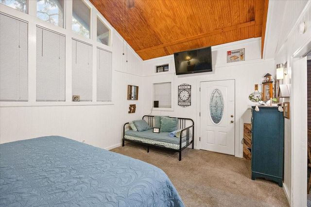 125 Crest Cir Circle, Etoile, TX 75944