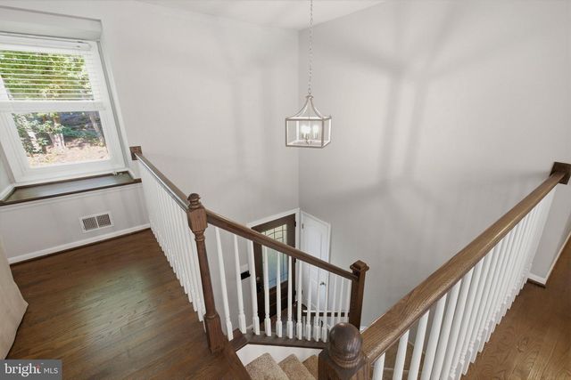 8827 LAFAYETTE DR, Owings, MD 20736