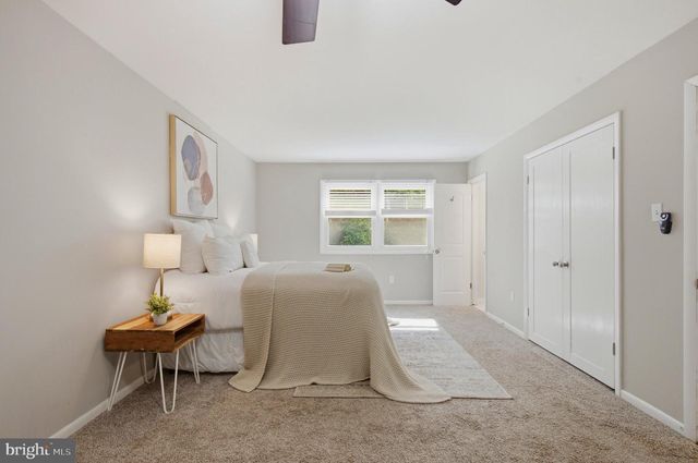 8827 LAFAYETTE DR, Owings, MD 20736