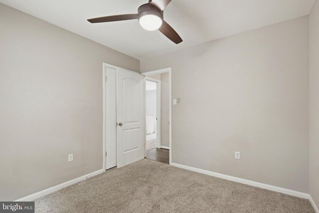 8827 LAFAYETTE DR, Owings, MD 20736