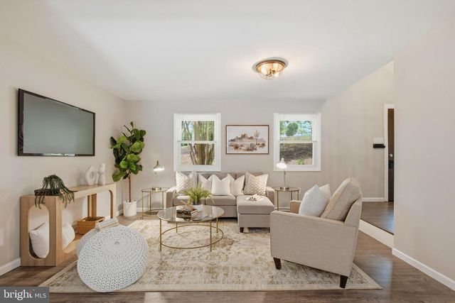 8827 LAFAYETTE DR, Owings, MD 20736