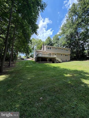 8827 LAFAYETTE DR, Owings, MD 20736
