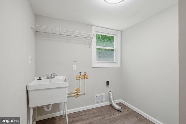 8827 LAFAYETTE DR, Owings, MD 20736
