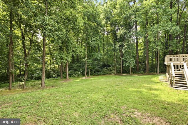 8827 LAFAYETTE DR, Owings, MD 20736