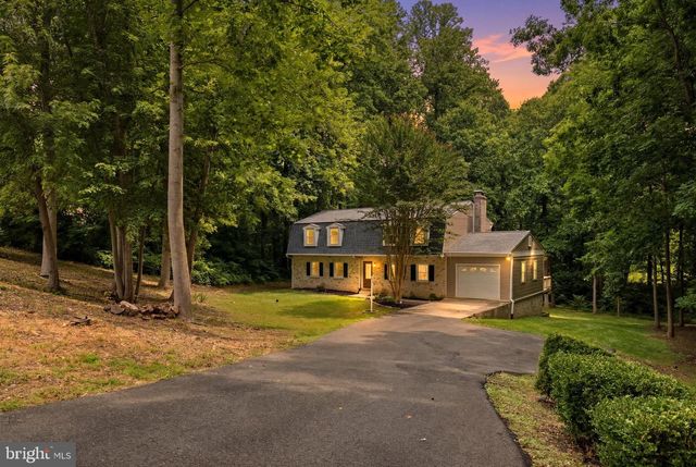 8827 LAFAYETTE DR, Owings, MD 20736