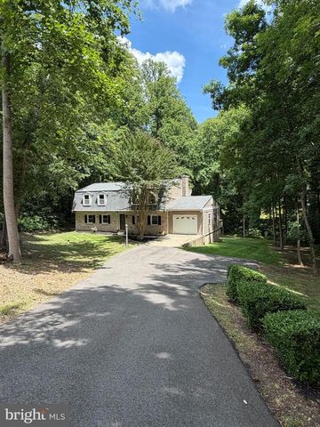 8827 LAFAYETTE DR, Owings, MD 20736