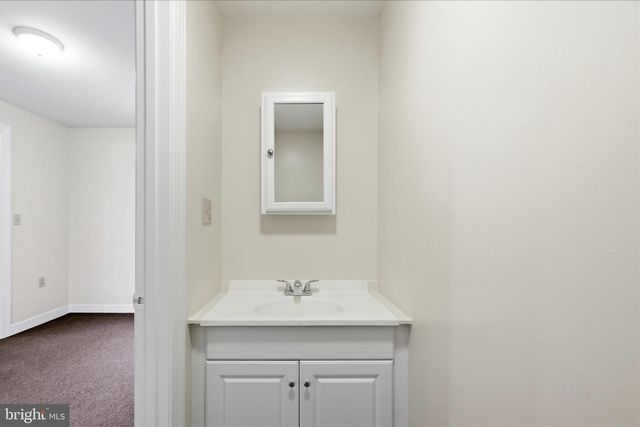 106 W SOUTHWERK ST, Winchester, VA 22601