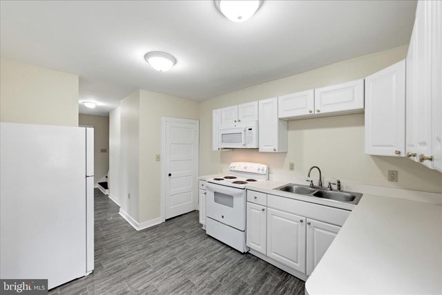 106 W SOUTHWERK ST, Winchester, VA 22601