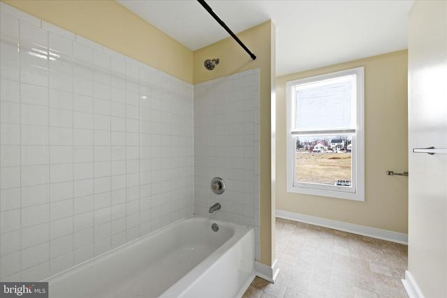 106 W SOUTHWERK ST, Winchester, VA 22601