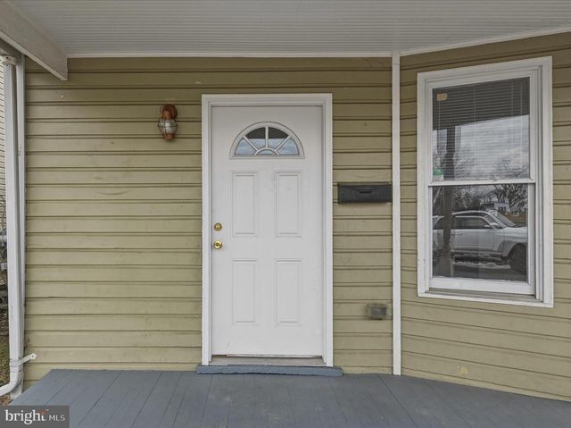 106 W SOUTHWERK ST, Winchester, VA 22601