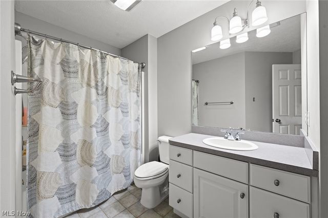 18131 Greatwood Lane, Chagrin Falls, OH 44023