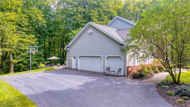 18131 Greatwood Lane, Chagrin Falls, OH 44023