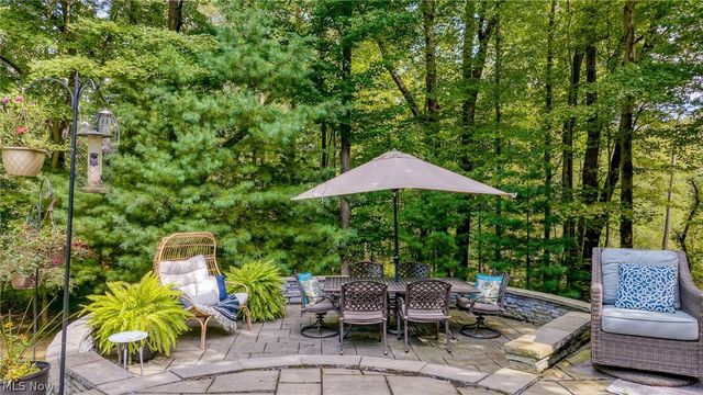 18131 Greatwood Lane, Chagrin Falls, OH 44023