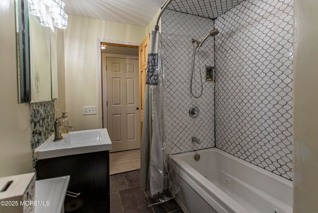 1613 Beacon Street, Toms River, NJ 08757