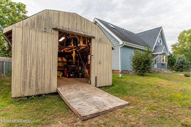 1613 Beacon Street, Toms River, NJ 08757