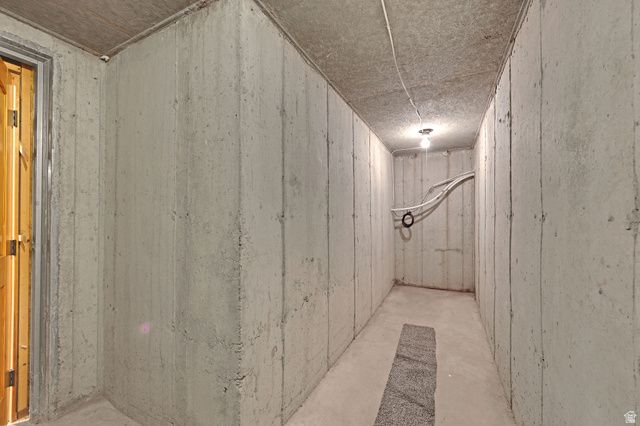 889 E BEN LOMOND AVE, South Ogden, UT 84403