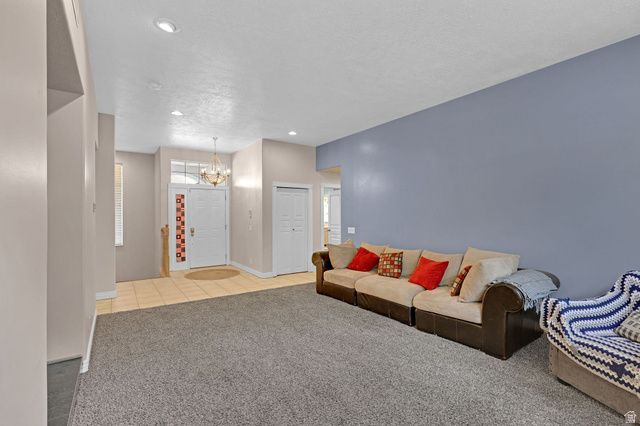 889 E BEN LOMOND AVE, South Ogden, UT 84403