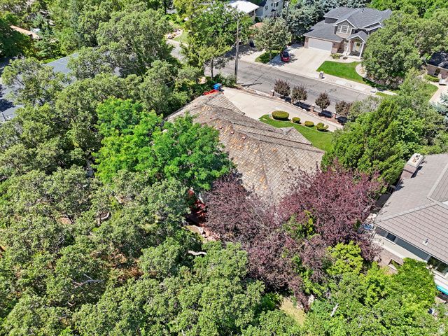 889 E BEN LOMOND AVE, South Ogden, UT 84403